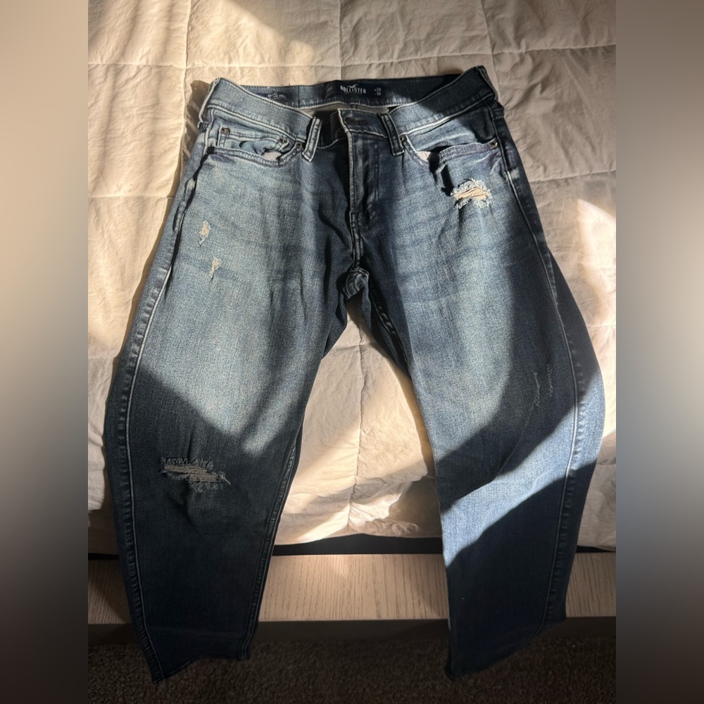 Hollister Men's Relaxed Fit Distressed Jeans - Dark Blue